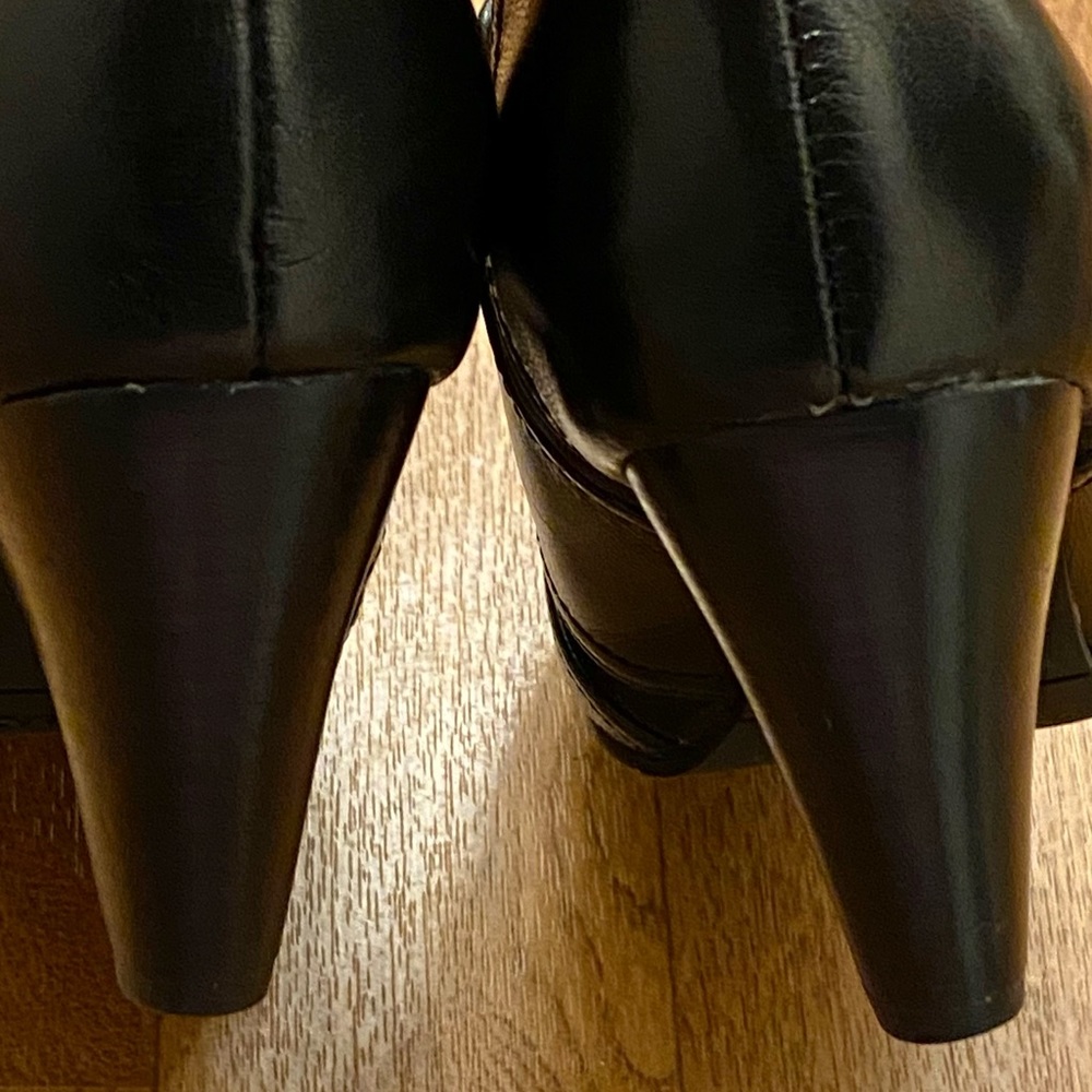 Fitzwell Booties. - Picture 5 of 7